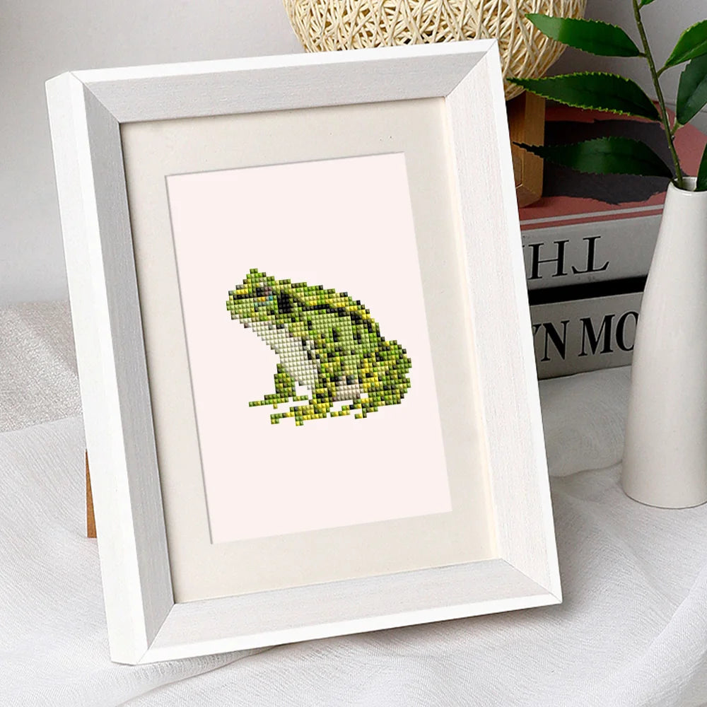 Framed Frogs, Lizards & Chameleons mini diamond painting artwork presented as finished decor